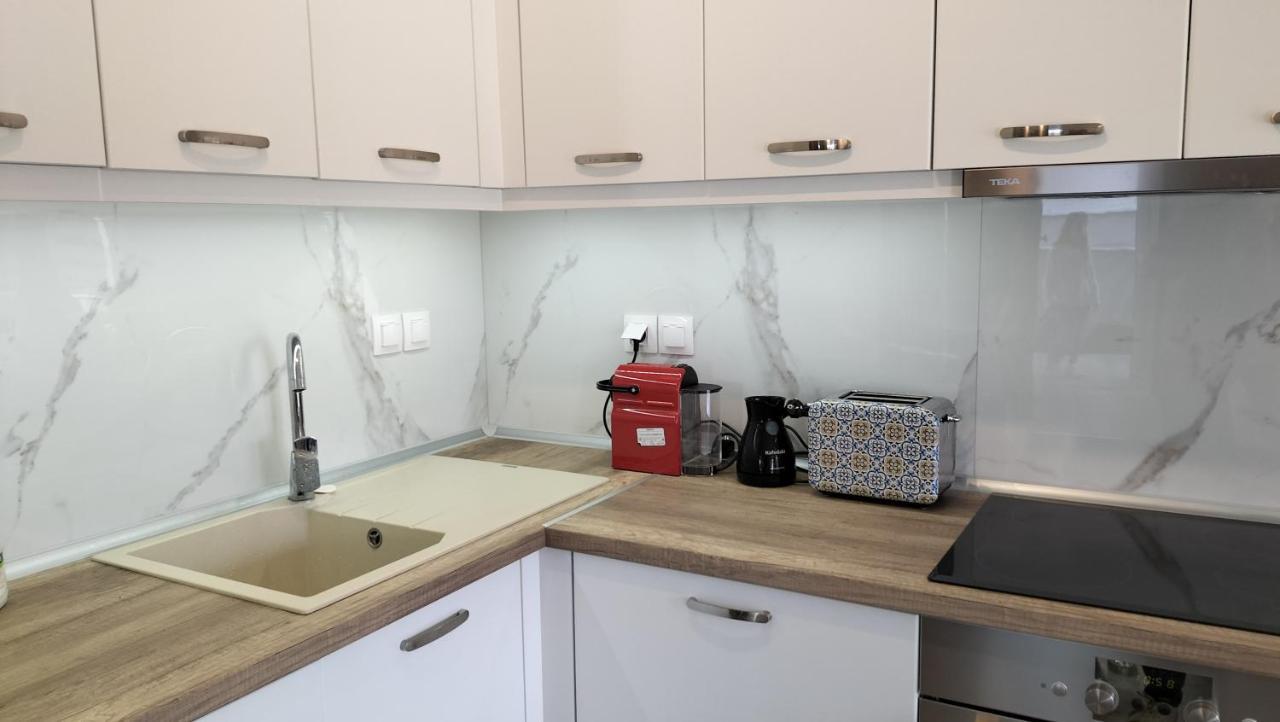 To Helidoni Apartment & Gardens Νικήτη Εξωτερικό φωτογραφία